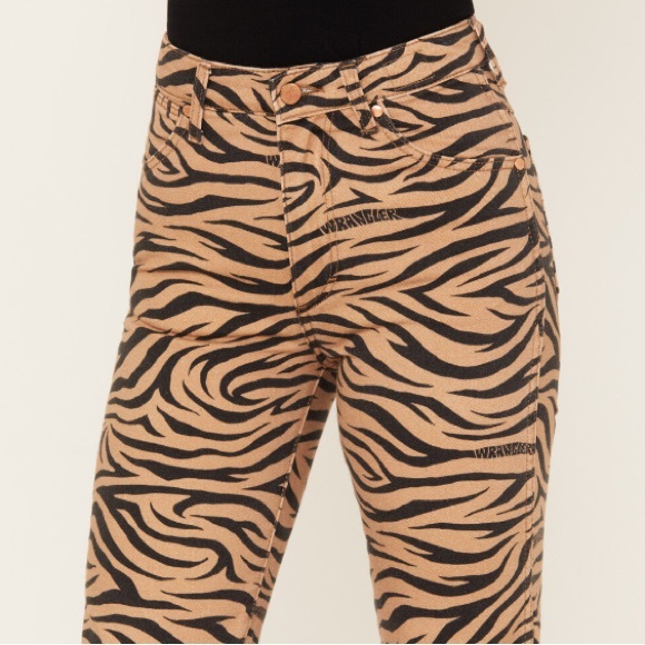 Wrangler nwt Tiger print tan black denim Wild West high rise straight crop jeans - Picture 9 of 11